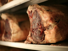 Mengenal Proses Dry Aging, Membuat Daging Steak Super Empuk